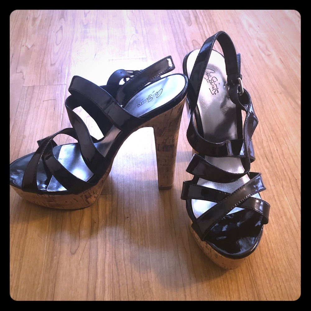 Patent leather 5in strappy sandal heels